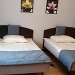 Bed & Breakfast De Luxe Figaro Płock