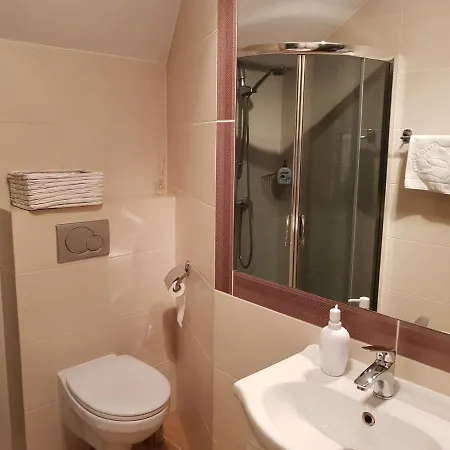 De Luxe Figaro Oda ve Kahvaltı Płock