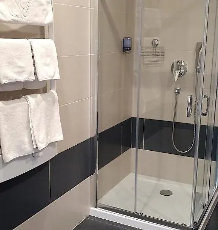 De Luxe Figaro * Płock