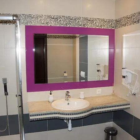 De Luxe Figaro * Płock