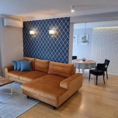 Bed & Breakfast Pokoje De Luxe Figaro Plock