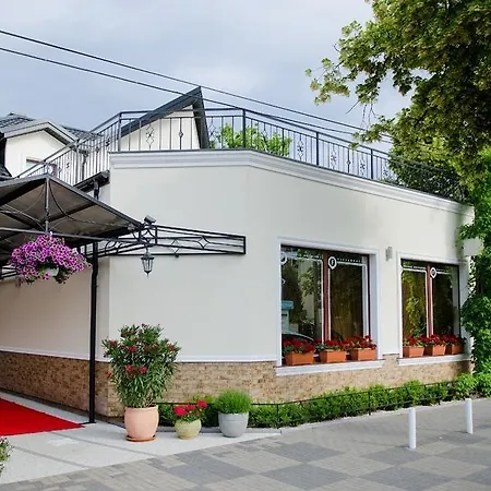 De Luxe Figaro * Płock