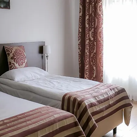 De Luxe Figaro Bed & Breakfast Płock