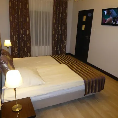 Bed and breakfast De Luxe Figaro *