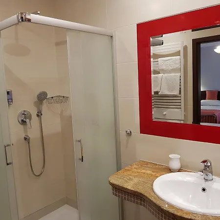 De Luxe Figaro Płock